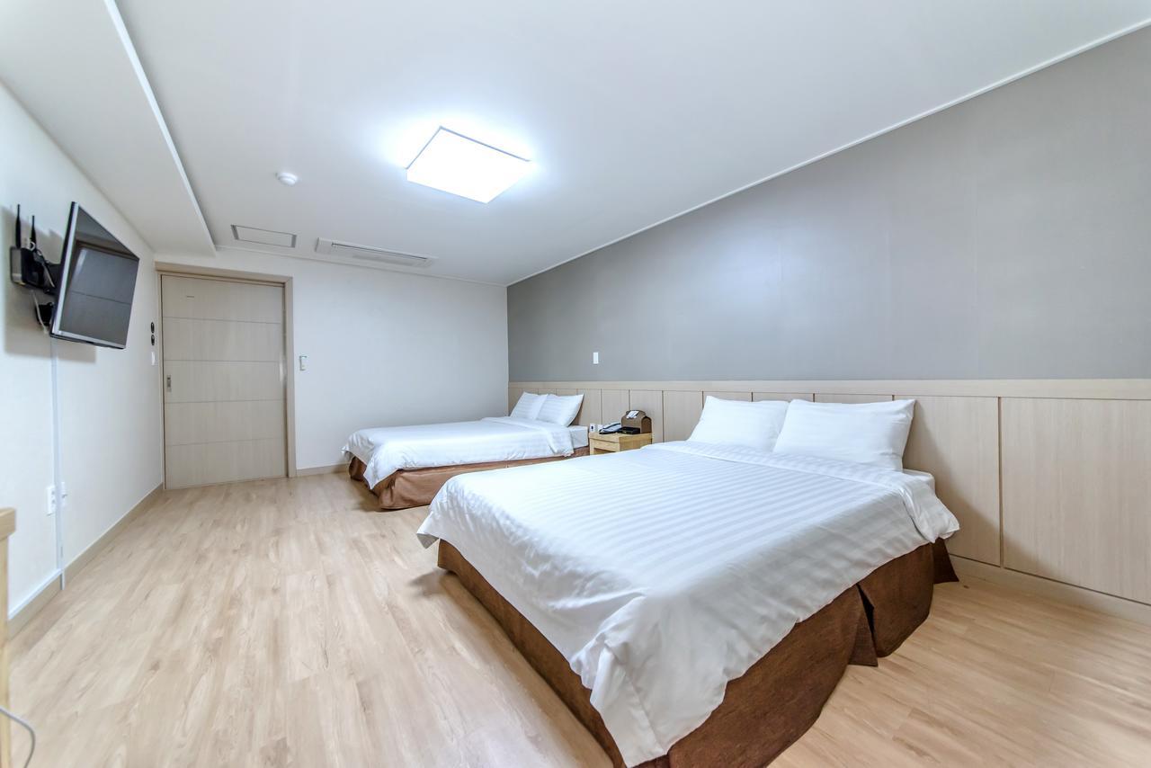 Jungmoon City Hotel Seogwipo Extérieur photo